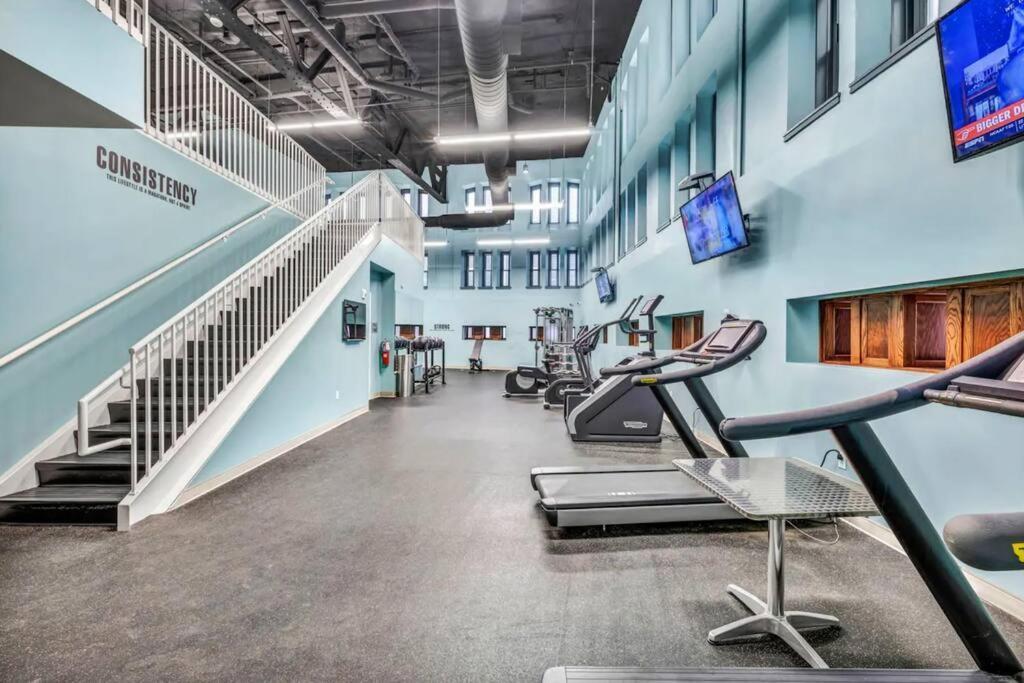 2br Unit In The Heart Of Dt On Playhouse Square, With Pool And Gym Access-1106 Apartment Cleveland